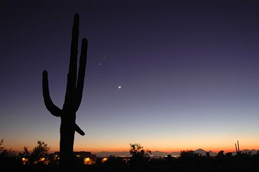 Conjunction Of Moon, Venus and Jupiter-sunset-5.jpg