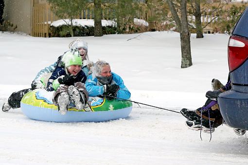 Another 50mm f1.8 Thread-van-sledding-2.jpg