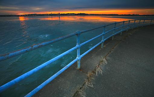 Frozen Potomac Sunset-000-3-.jpg