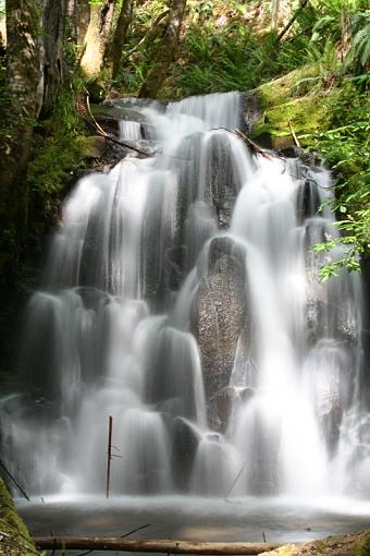 I love waterfalls...-waterfallresized.jpg