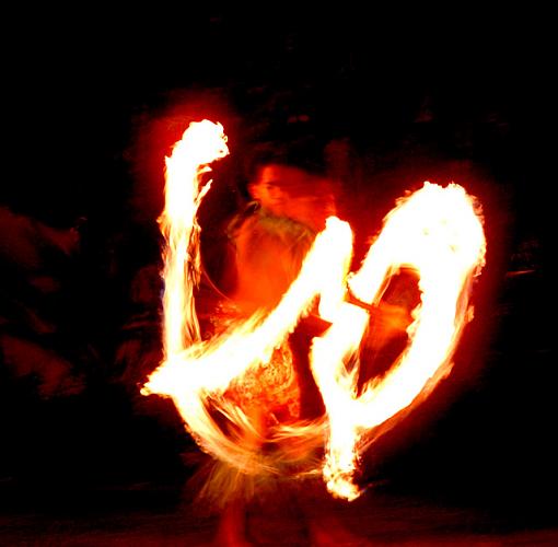 Back from Aloha State :)-fire-dancer.jpg