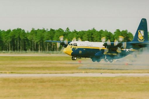 Short Landing &quot;FAT ALBERT AIRLINES&quot;-short-field-landing-3.jpg