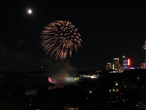 Who's Shooting Fireworks This Weekend?-p1000605.jpg