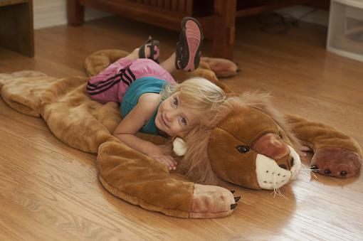 Blonde on lion skin rug photos-_dsc1738.jpg