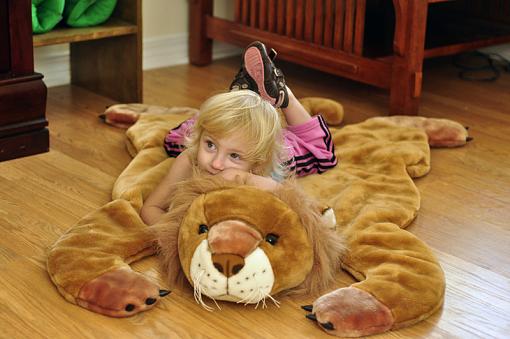 Blonde on lion skin rug photos-_dsc1727.jpg