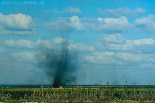 Is it a bird? no. Is it a plane? no. Is it a TWISTER? yeeaah!-tornado_jje8238.jpg