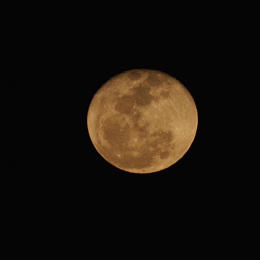 Moon shot from tonight-_dsc4214.jpg