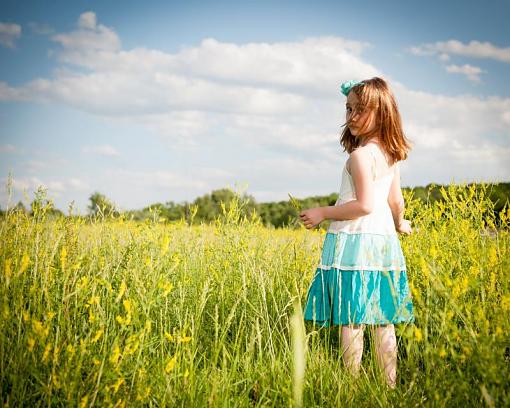 Girl in field of flowers-465357_10150896256058217_277294968216_9937111_1282819535_o.jpg