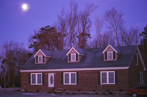 Rick's new game-195-02-r640-house-moon-02.jpg