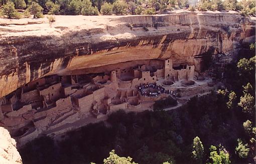 No words: Circle-mesa-verde.jpg